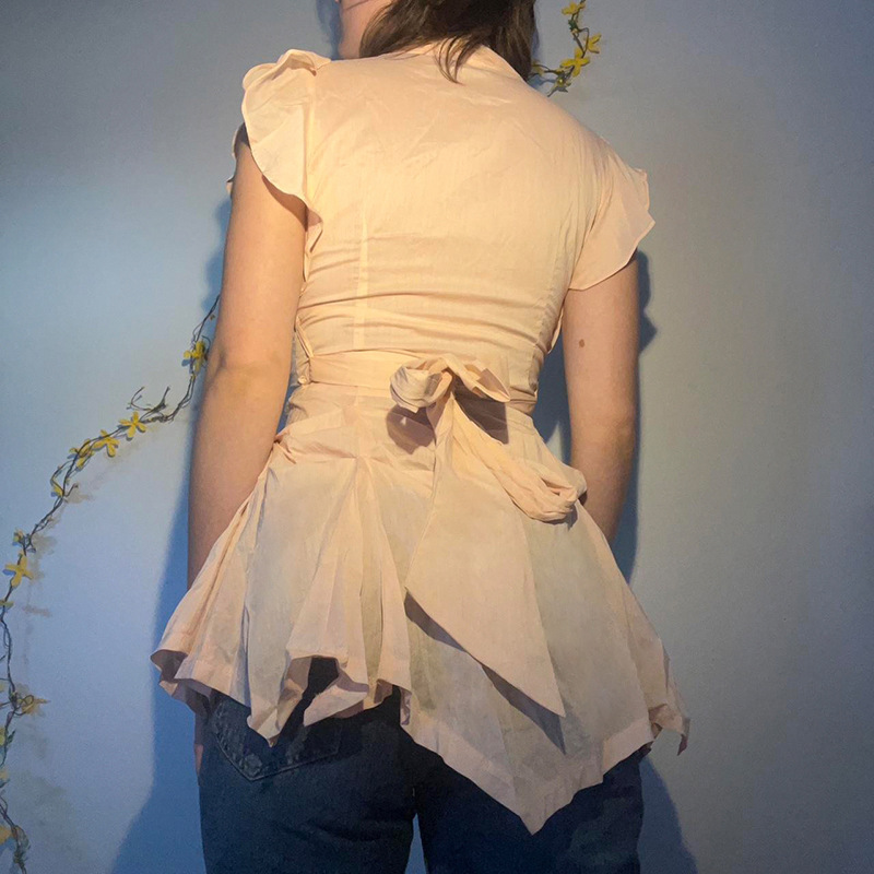 French Style Gentle Temperament Low V-neck Slim Top - Image 4