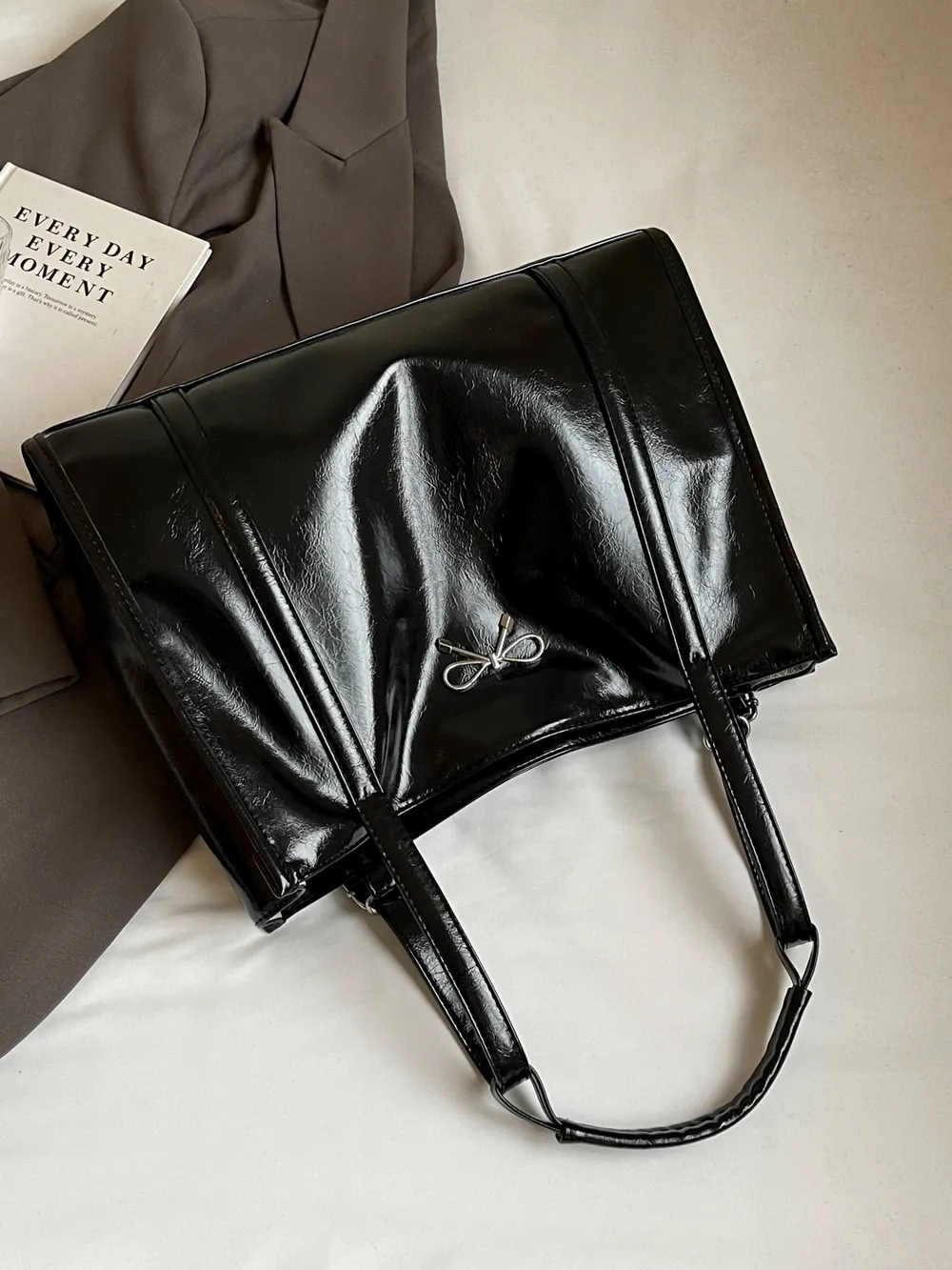 PU Leather Bow Shoulder Bag - Image 3