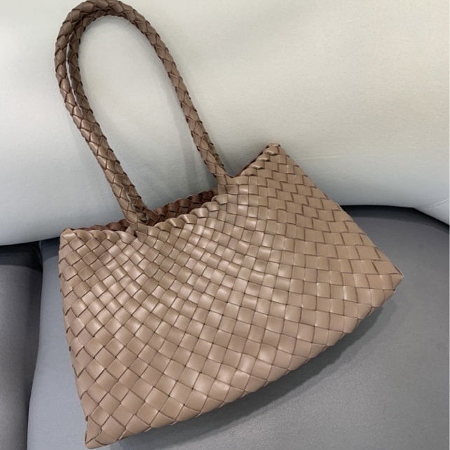 Trendy Retro Large Capacity Handbag Pure Handmade Woven Maternity Bag Commuter Shoulder Tote Bag - Image 6