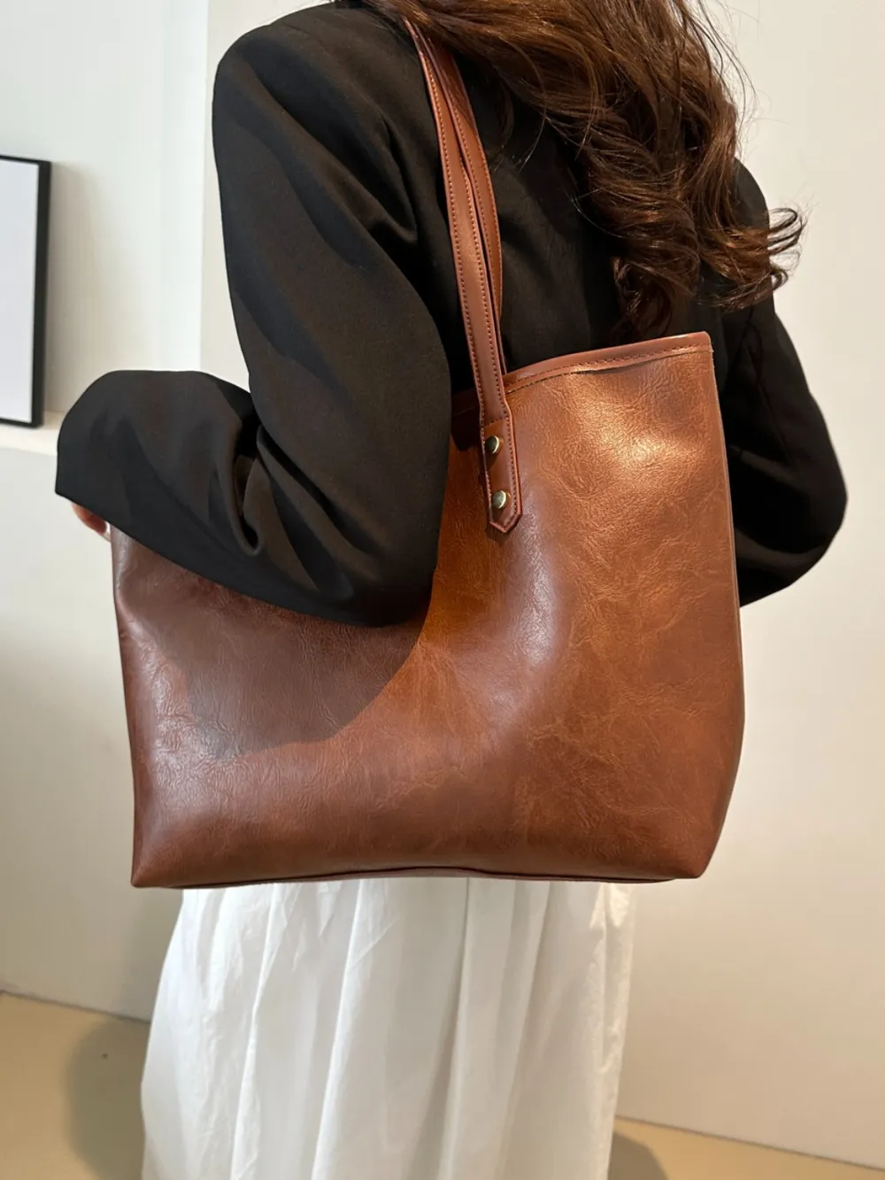 PU Leather Medium Shoulder Bag - Image 9