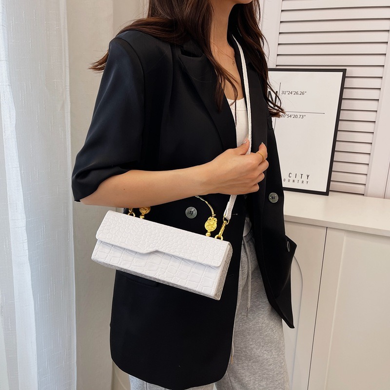 Lacquer leather portable mailman bag versatile shoulder bag - Image 9