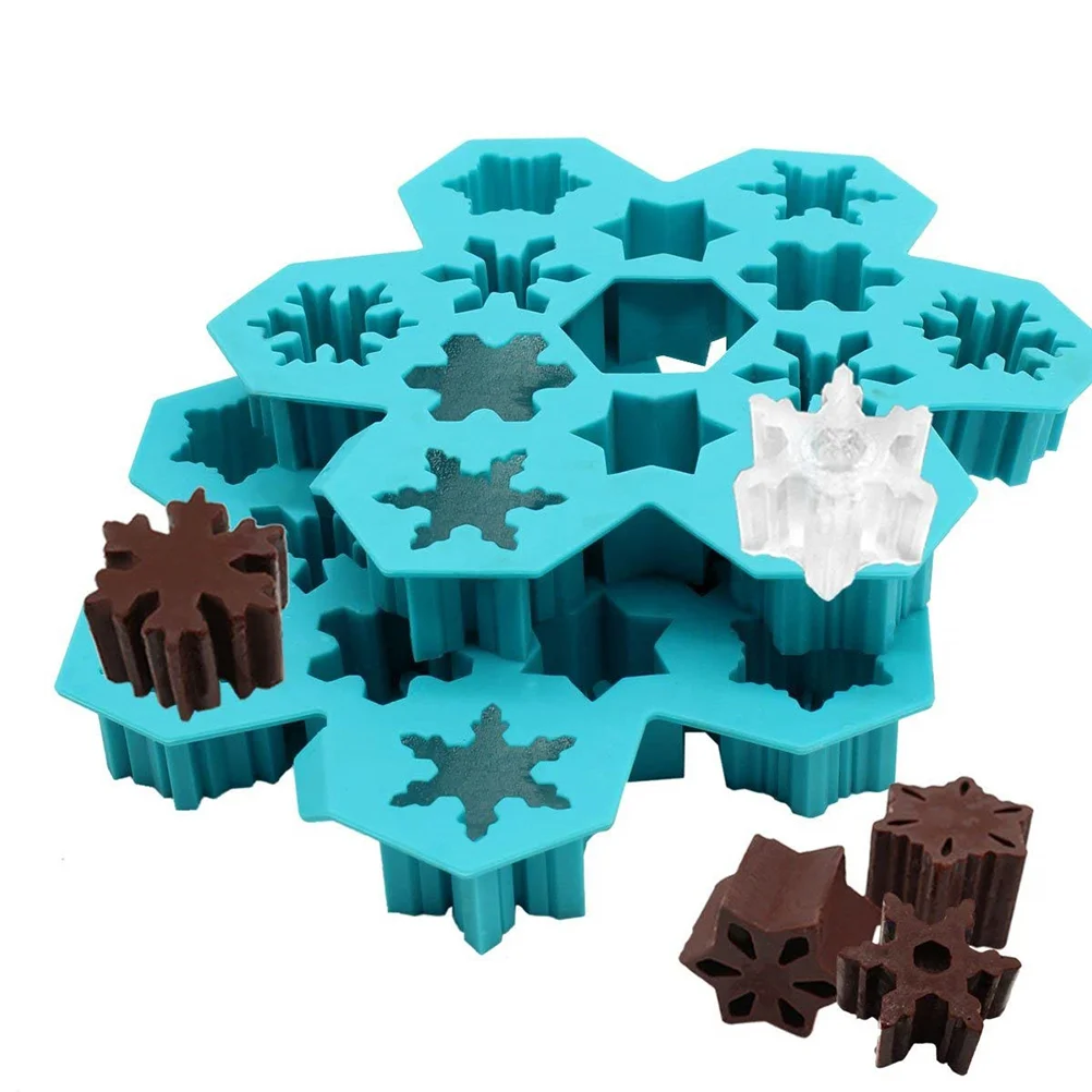 1 PCS Christmas Ice Molds Chocolate Snowflake Cookie Gummies Gummy Silicone Soap Biscuit - Image 4