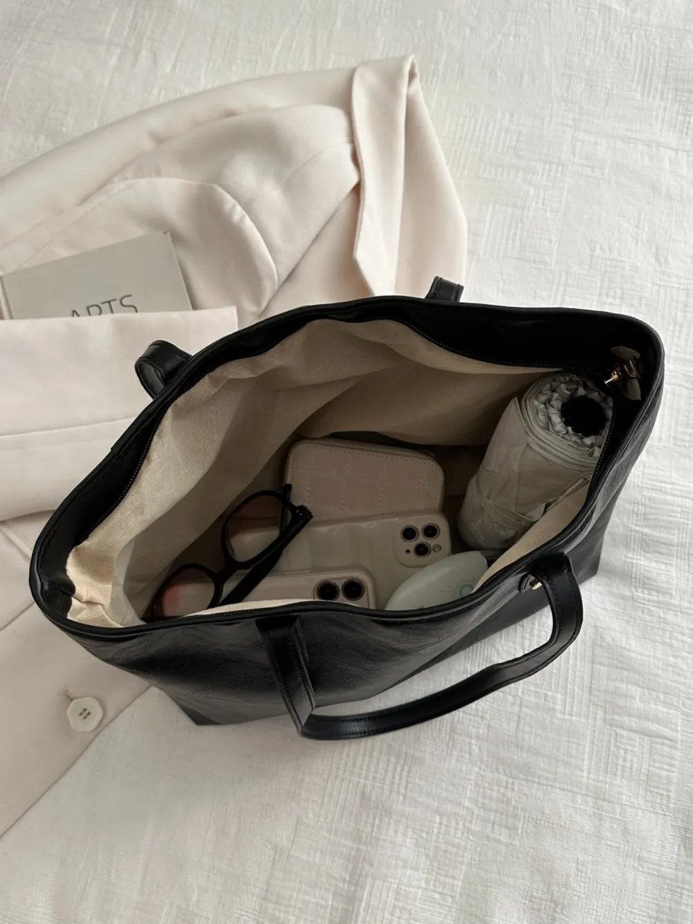 PU Leather Medium Shoulder Bag - Image 5