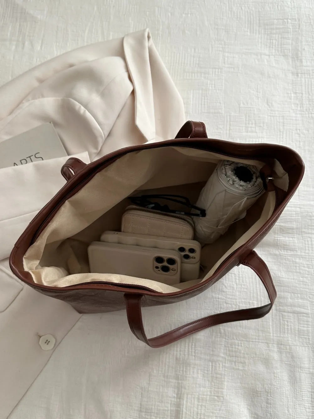 PU Leather Medium Shoulder Bag - Image 12