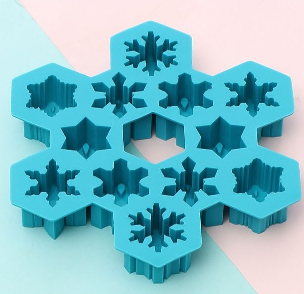 1 PCS Christmas Ice Molds Chocolate Snowflake Cookie Gummies Gummy Silicone Soap Biscuit - Image 8