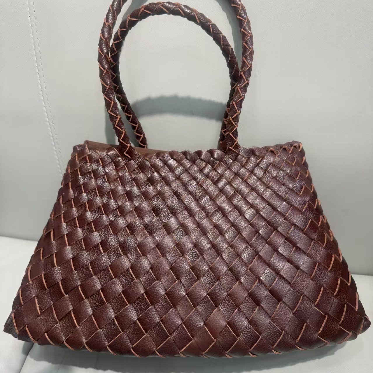 Trendy Retro Large Capacity Handbag Pure Handmade Woven Maternity Bag Commuter Shoulder Tote Bag - Image 9