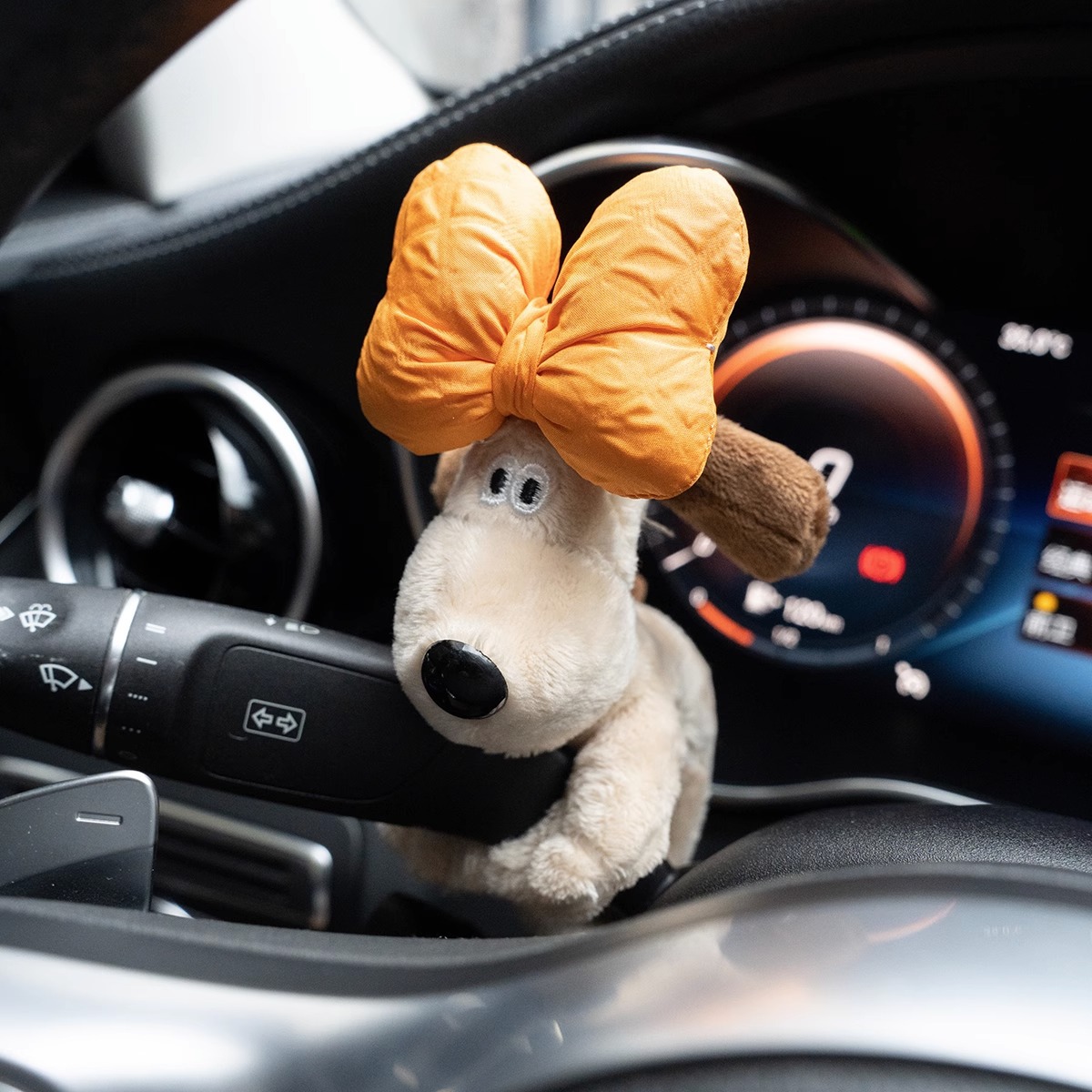 Car small ornaments cute head dog plush doll sentimental car interior decoration supplies - Image 5
