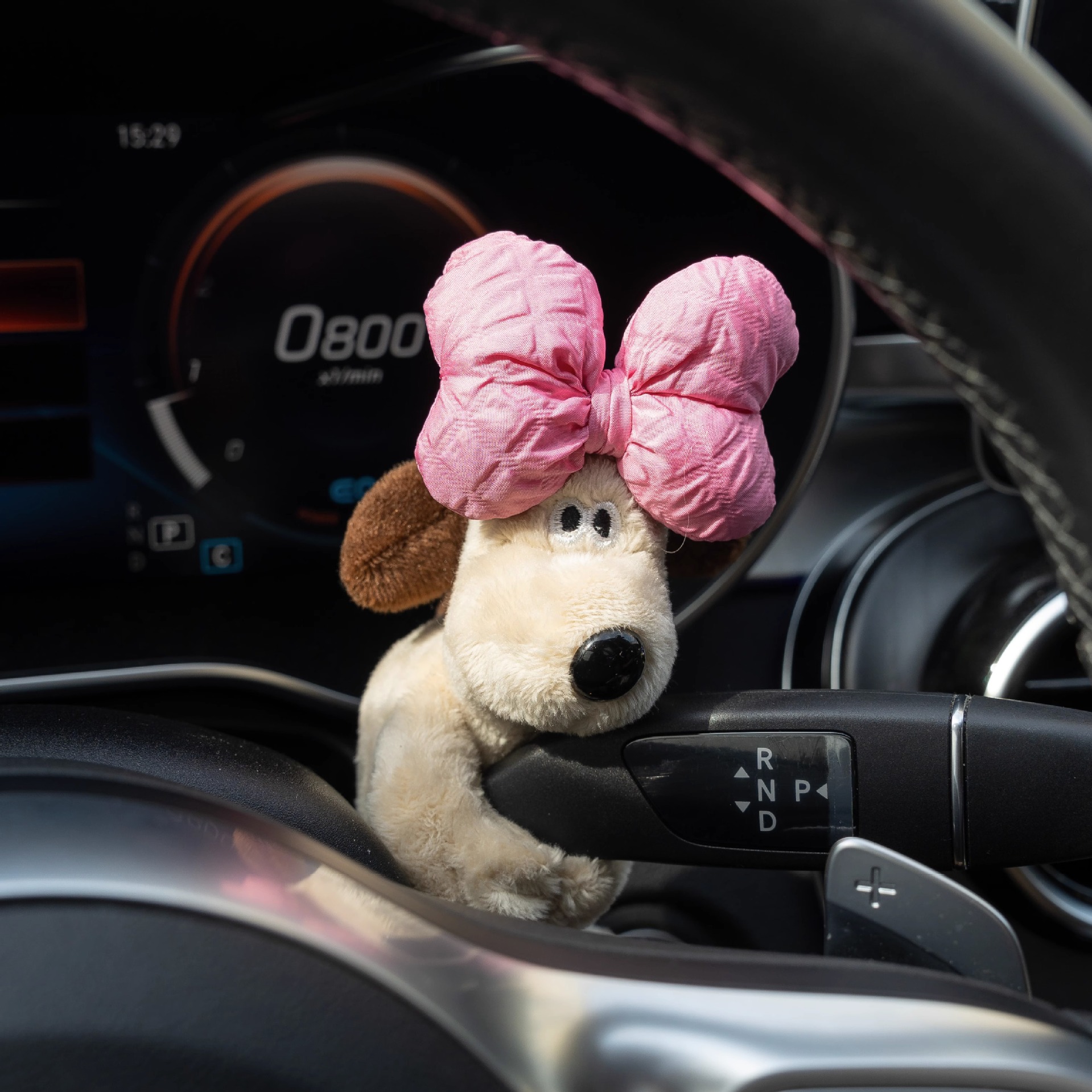 Car small ornaments cute head dog plush doll sentimental car interior decoration supplies - Image 3