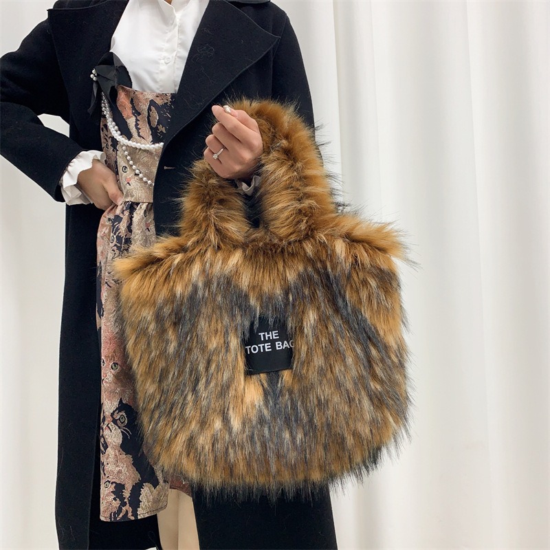 Crossbody Tote Bag Imitation Raccoon Fur Grass Plush Large Capacity Tote Bag Personalized Retro - Image 12