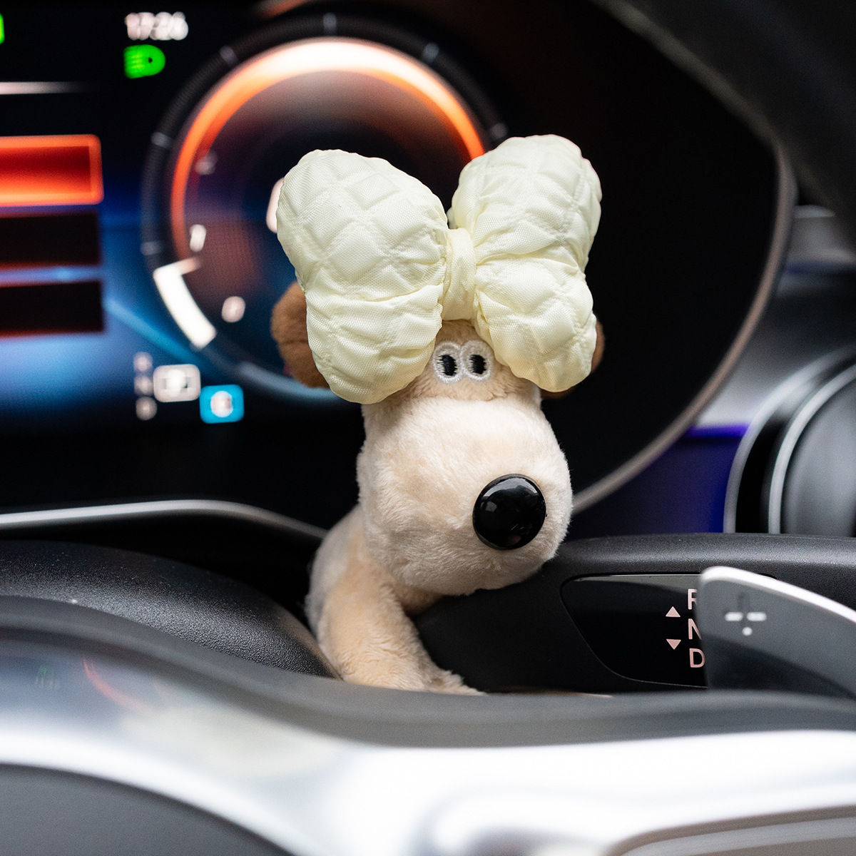 Car small ornaments cute head dog plush doll sentimental car interior decoration supplies - Image 9