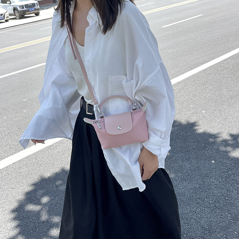 Retro fashion versatile women's bag, shoulder crossed, carrying high-end nylon dumpling bag - Image 5