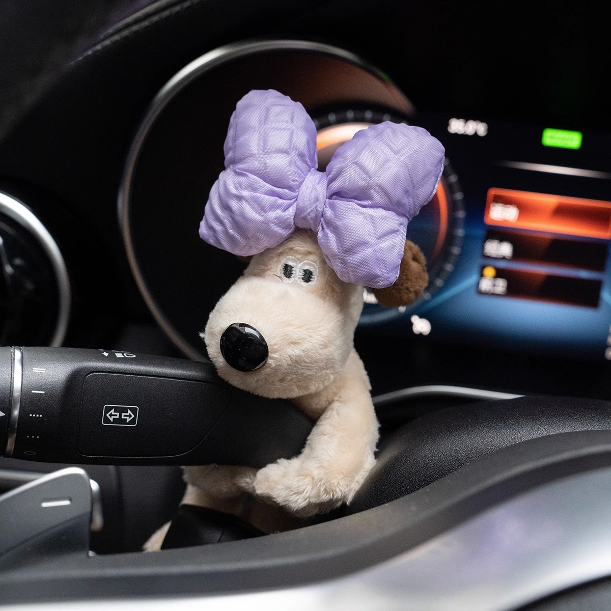 Car small ornaments cute head dog plush doll sentimental car interior decoration supplies - Image 4