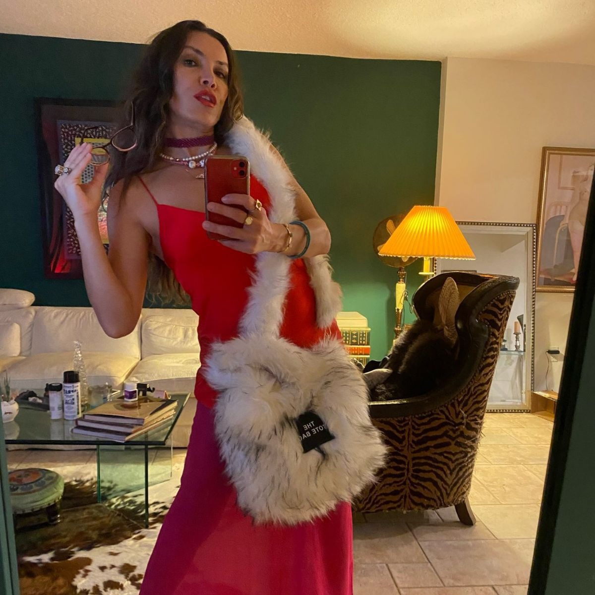 Crossbody Tote Bag Imitation Raccoon Fur Grass Plush Large Capacity Tote Bag Personalized Retro - Image 16