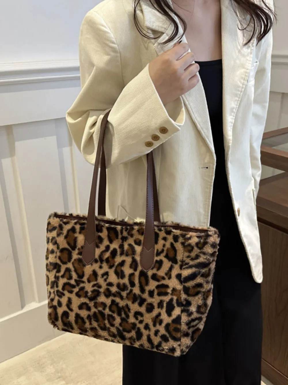 Leopard Fluff Tote Bag - Image 9