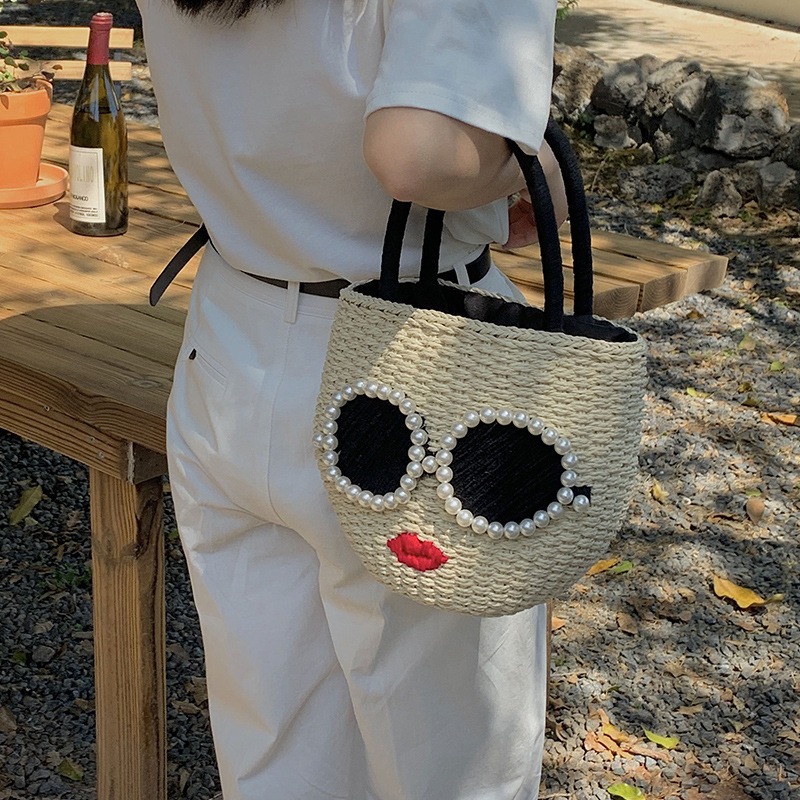 Japanese fashion rattan woven handbag, cute cartoon Japanese style water bucket woven bag - Image 2