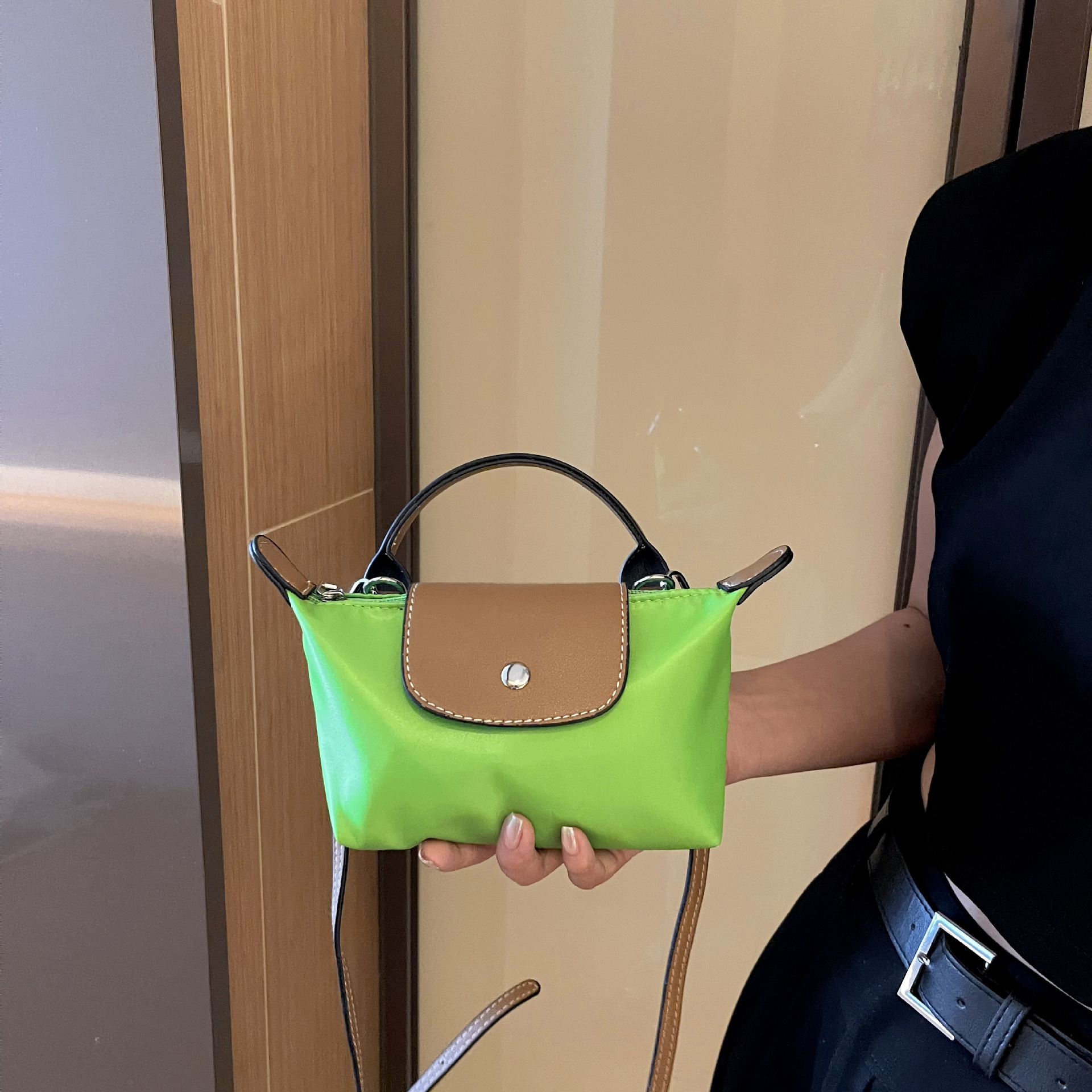 Retro fashion versatile women's bag, shoulder crossed, carrying high-end nylon dumpling bag - Image 10